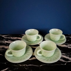 4 tasses , opaline vert mint