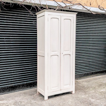 Armoire parisienne