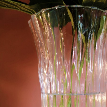 Vase en verre ciselé